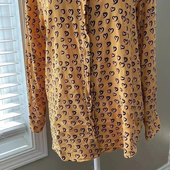 ❤️2/$30❤️[M]Velvet Heart Yellow Button Down  Rayon Heart patterns L/S Shirt - Picture 4 of 15